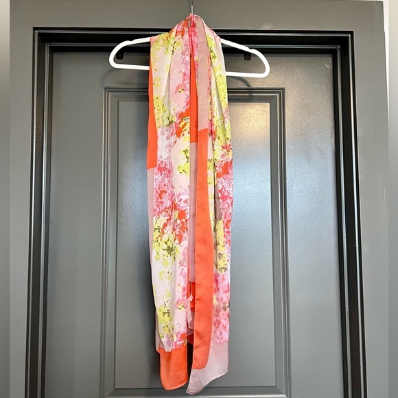 Coldwater Creek Accessories - EUC Coldwater Creek Printed Scarf